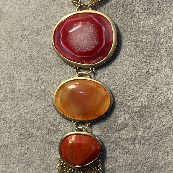 NWT Chico’s Faux Stone Goldtone Tassel Statement Necklace Red Orange - Picture 2 of 9